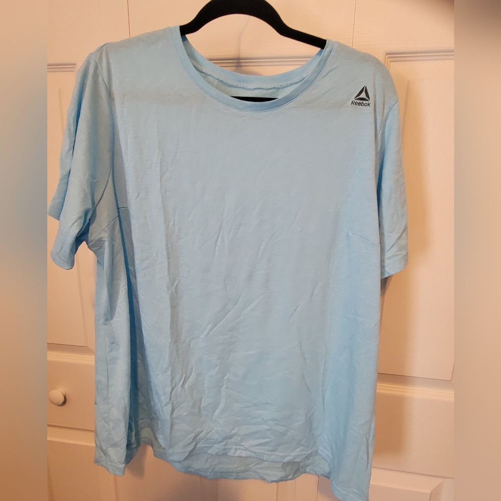 EUC Women's Reebok Athletic Shirt, 2X